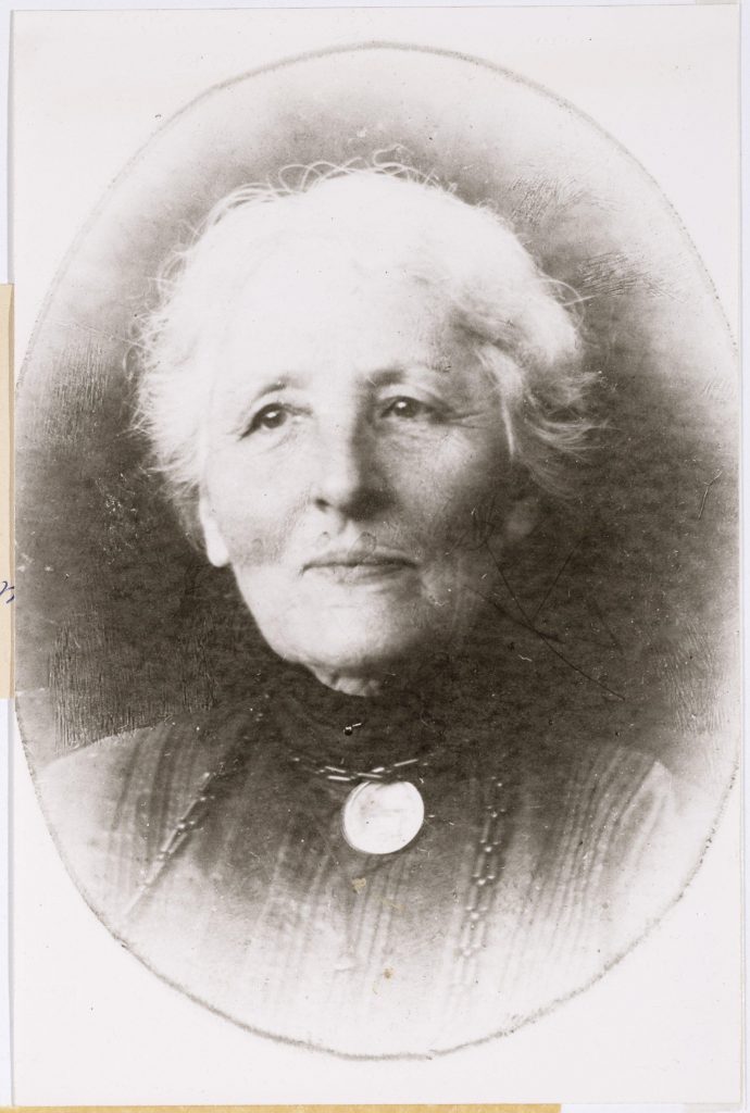 Tentoonstelling Vrouwen voor de Lens in het Stadsmuseum Woerden
